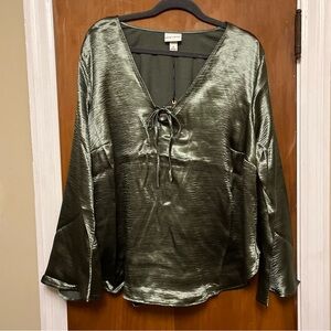 Ava & Viv.  Women’s‎ metallic type Top Size 1X
Holiday Party New years
